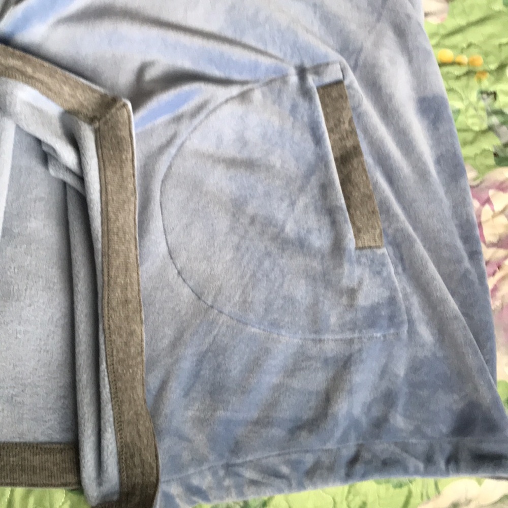 Velour wrap - Picture 2 of 8